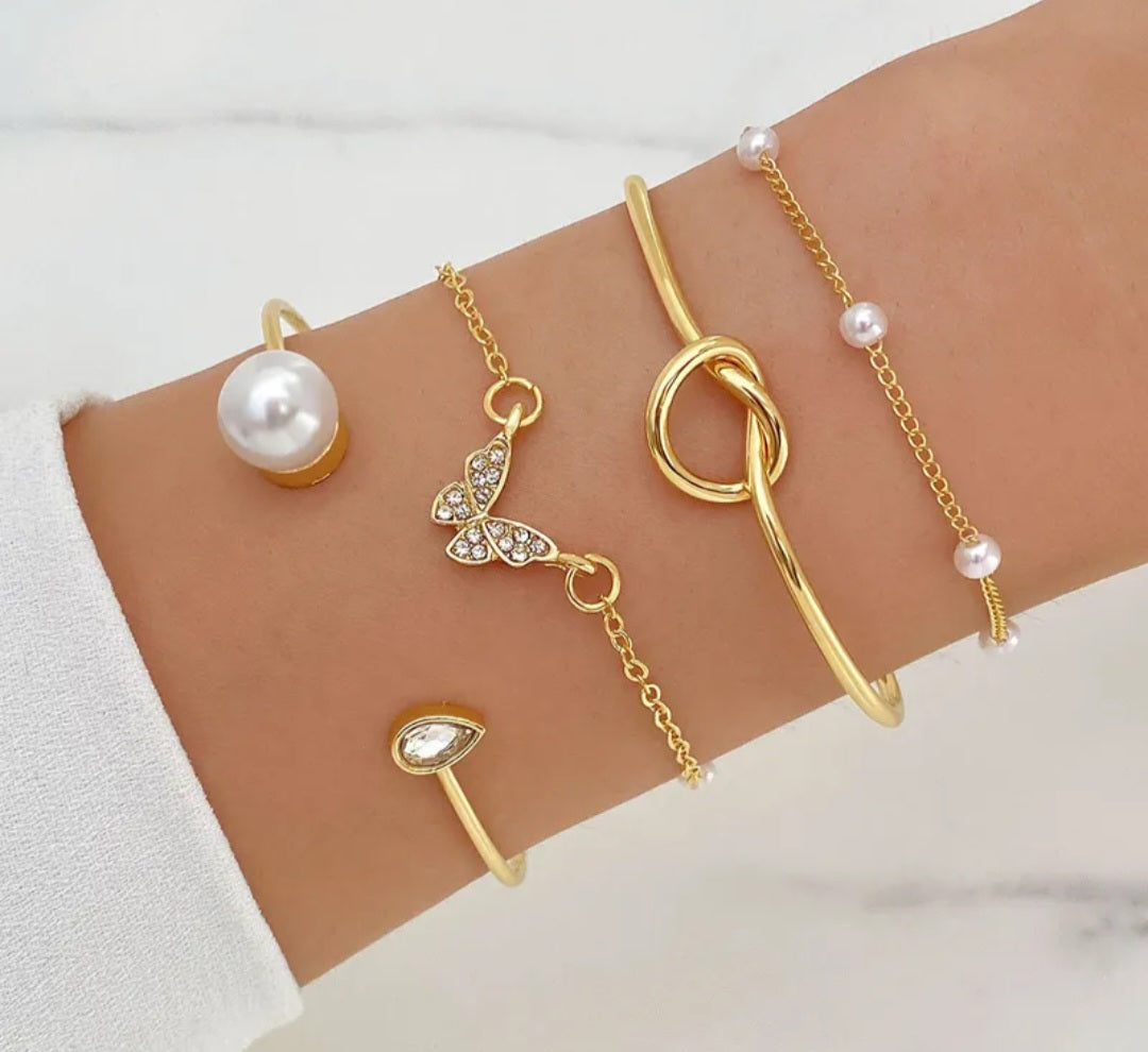 Bracelet jonc papillons & perle nacré