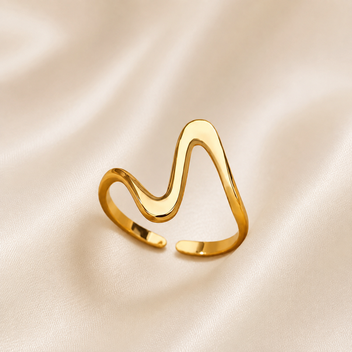 Bague ondulée dorée